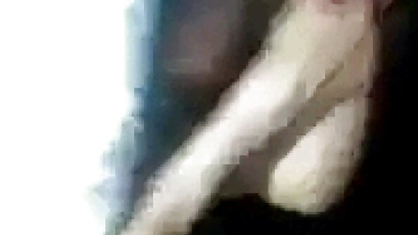 അത്‌ലറ്റിക് പൊസിഷനുകളിൽ ഹോട്ട് എബോണി ബിബിഡബ്ല്യു മസെരാറ്റി തുരന്നു